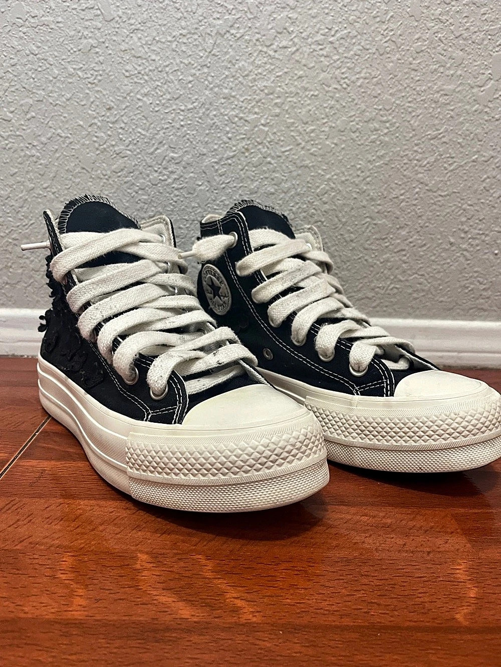 Converse Chuck Taylor All Star Lift High 3D Flowers High Tops Black & White US 8